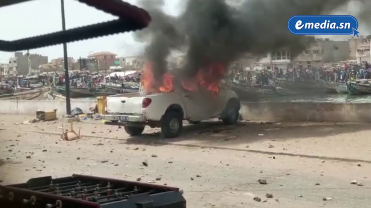La révolte des pêcheurs à Saint-Louis mardi 4 février pour protester contre la non livraison de leurs licences de pêche