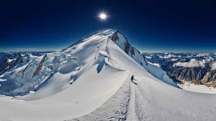 Macron, en ange protecteur du Mont-blanc