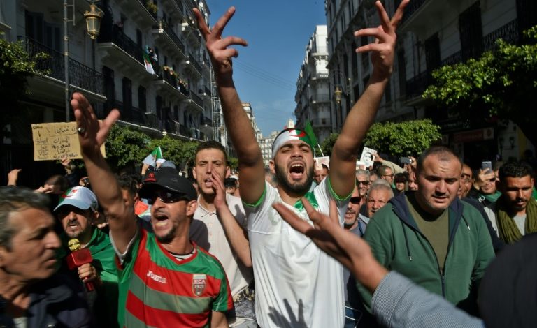 Les Algériens mobilisés au 1er vendredi de « l’An II » du « Hirak »
