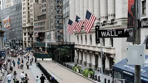 Wall Street finit dans le rouge en dépit de la baisse des taux de la Fed