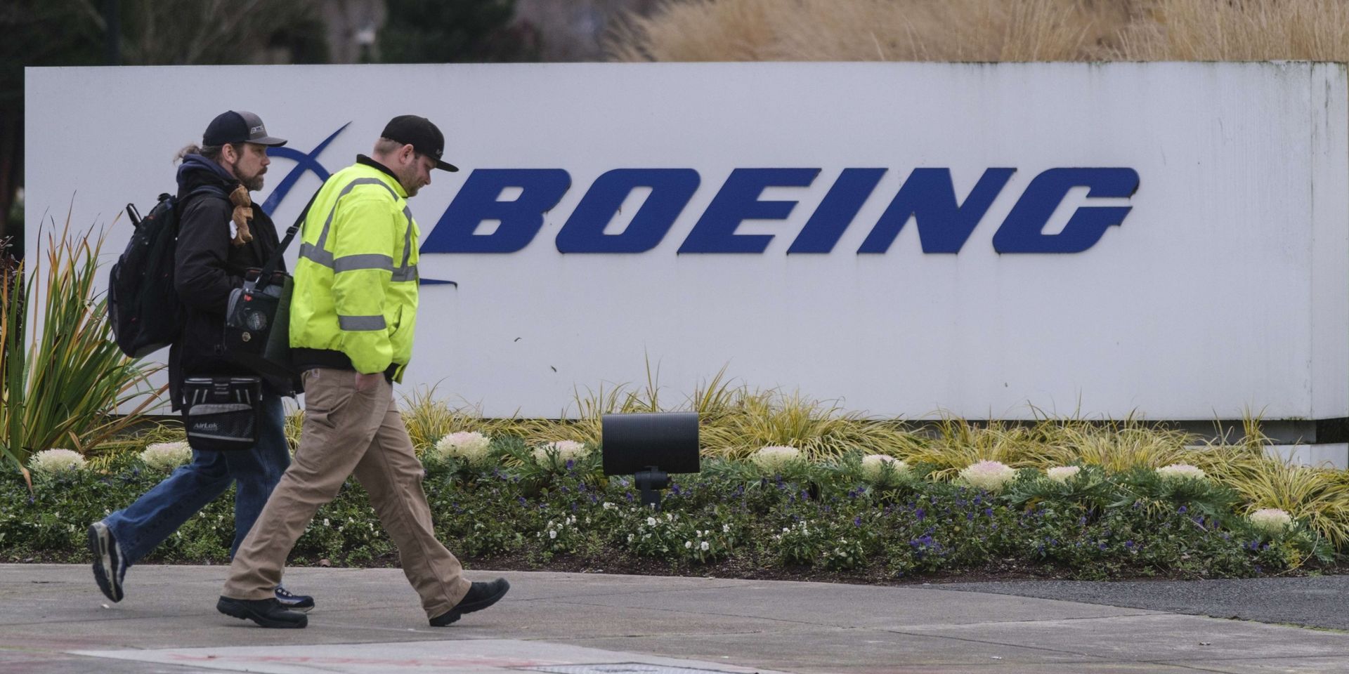 Coronavirus: Boeing suspend les dividendes, le patron renonce à son salaire