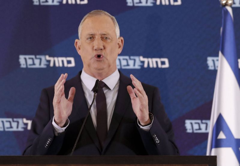 Coup de tonnerre en Israël, Gantz ouvre la voie au maintien de Netanyahu
