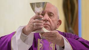 Le pape affronte "la tempête" du coronavirus, seul sur la place Saint-Pierre