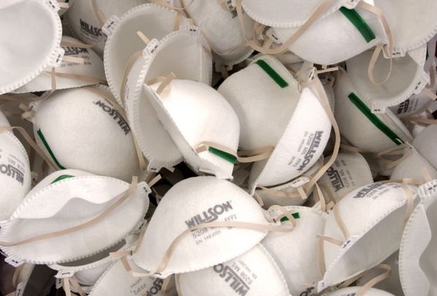 Coronavirus: Ryad saisit cinq millions de masques illégalement stockés