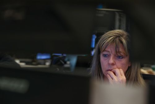 L'Europe finit en baisse, les déceptions s'accumulent