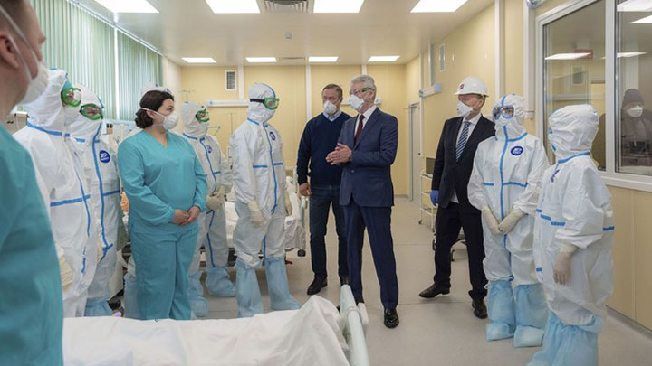 Russie: le nombre de cas confirmés de coronavirus passe les 200.000