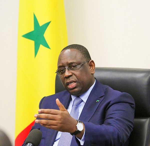 Coronavirus : Macky Sall adopte l’immunisation collective préconisée par le Dr Pape Moussa Thior.