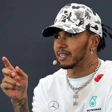 Mort de Floyd: Lewis Hamilton dénonce le silence de la F1 "dominée par les blancs"