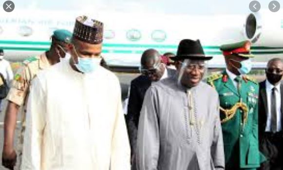 Le médiateur de la Cedeao Goodluck Jonathan et le PM malien Boubou Cissé