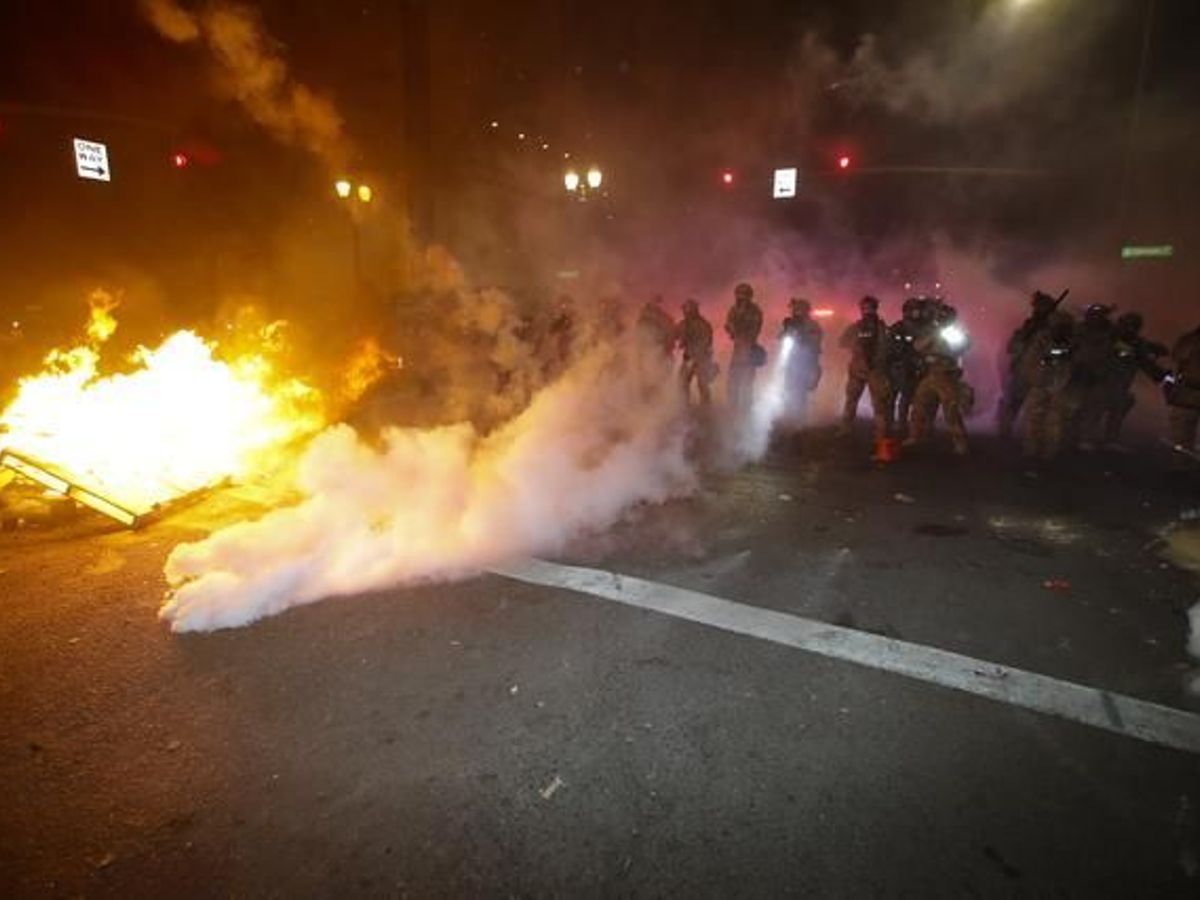 États-Unis : une nouvelle nuit d’affrontements entre manifestants et policiers