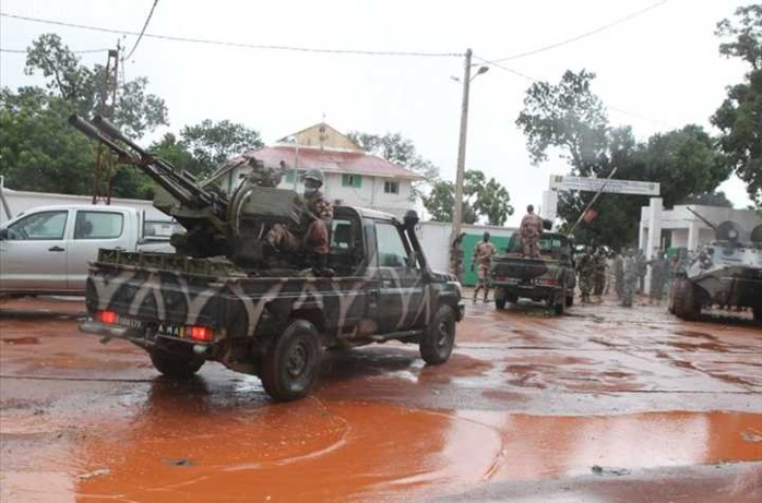 Rumeurs de coup d'Etat au Mali: la CEDEAO appelle les militaires à regagner leurs casernes (communiqué)