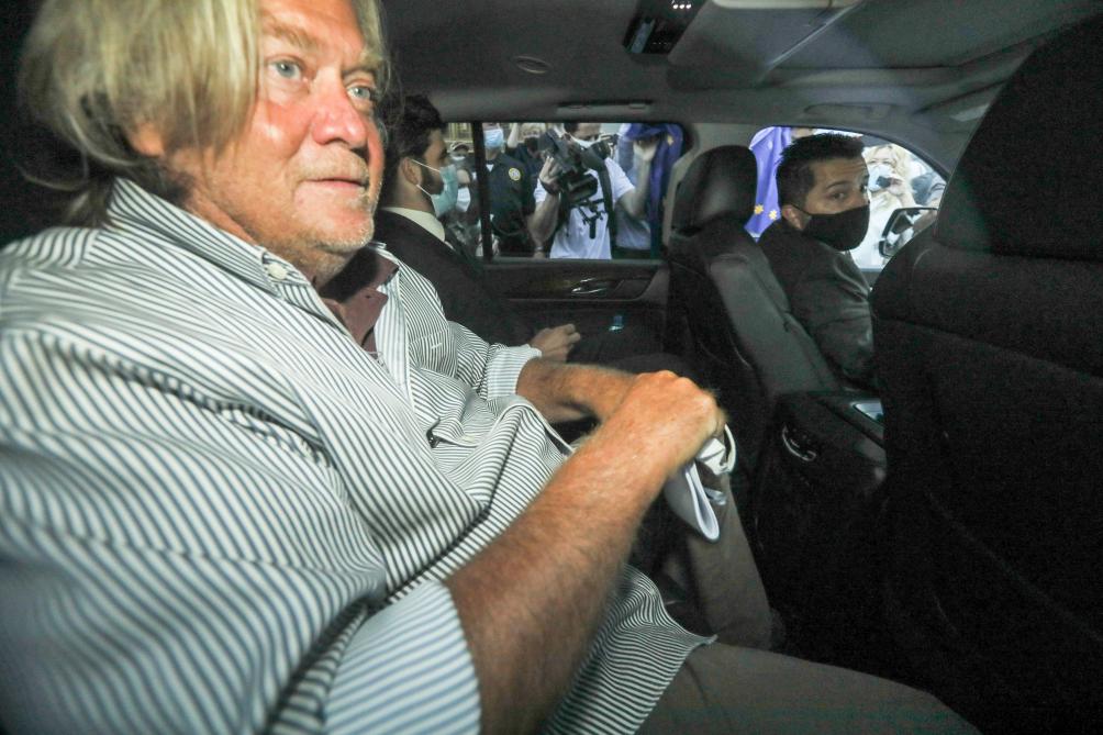 Steve Bannon se dit victime d’une «cabale politique»