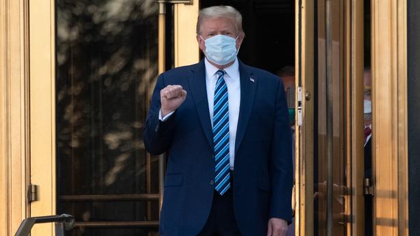 États-Unis : Donald Trump quitte l’hôpital et rejoint la Maison-Blanche