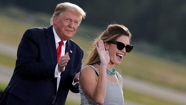 Présidentielle américaine : en Floride, Trump prédit «une vague» républicaine