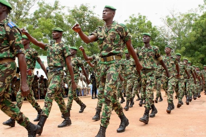 Côte d'Ivoire: l'armée face au double défi de sa reconstruction et des jihadistes