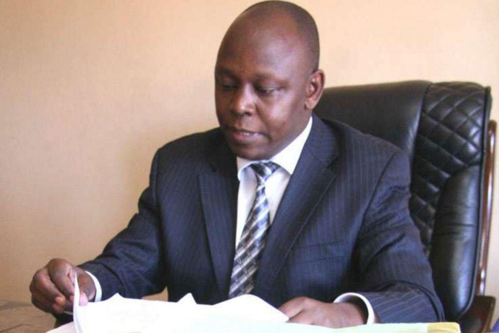 Un avocat kényan poursuivi par la justice internationale se livre à la CPI