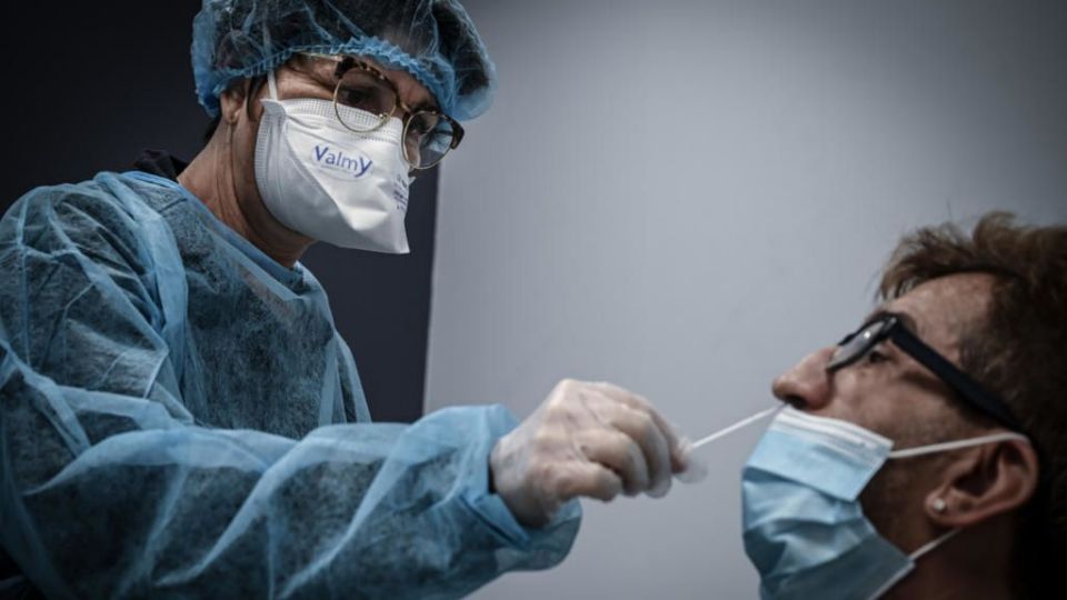 COVID-19 : l’OMS annonce un record absolu de nouveaux cas quotidiens