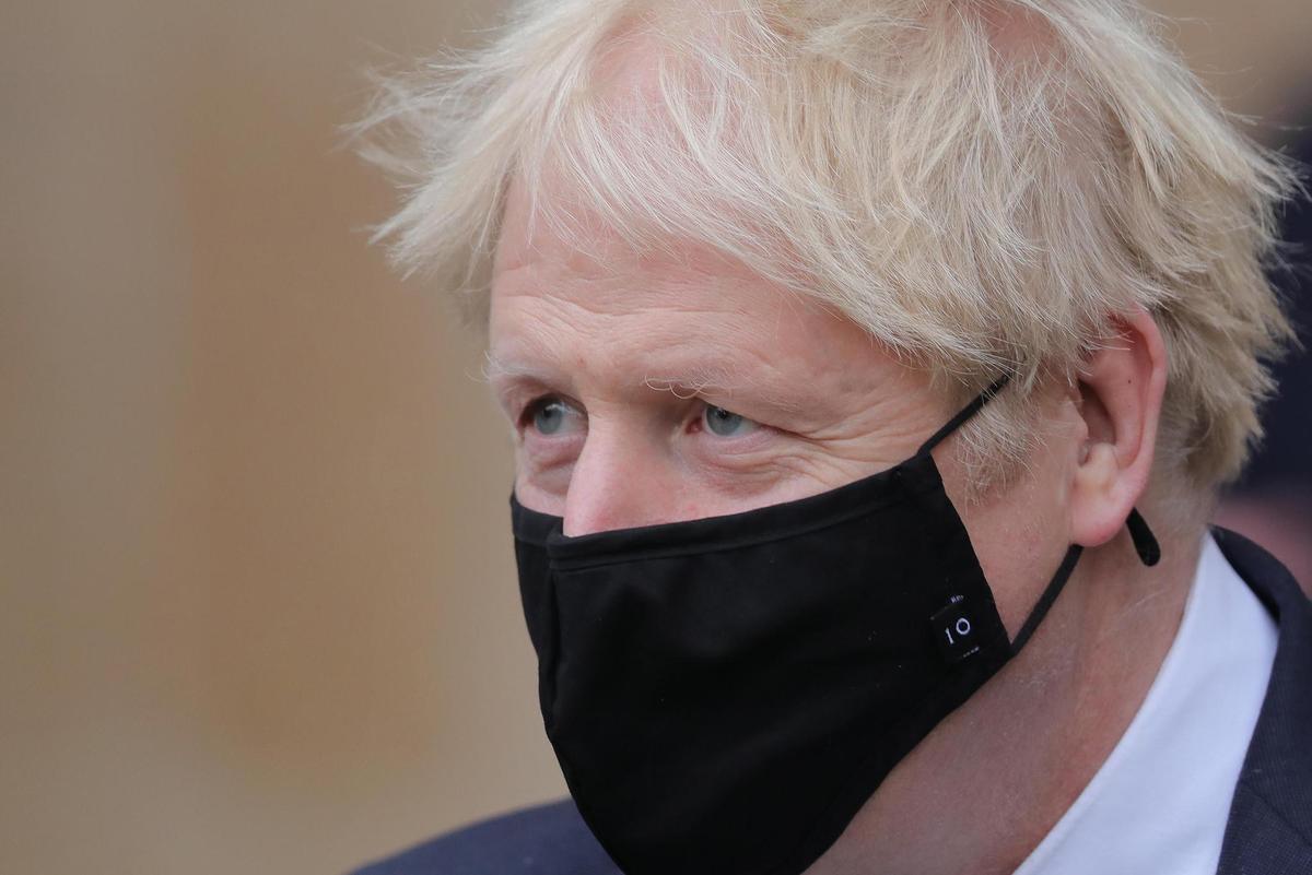 Royaume-Uni : Johnson à l’isolement après un contact avec une personne positive au Covid