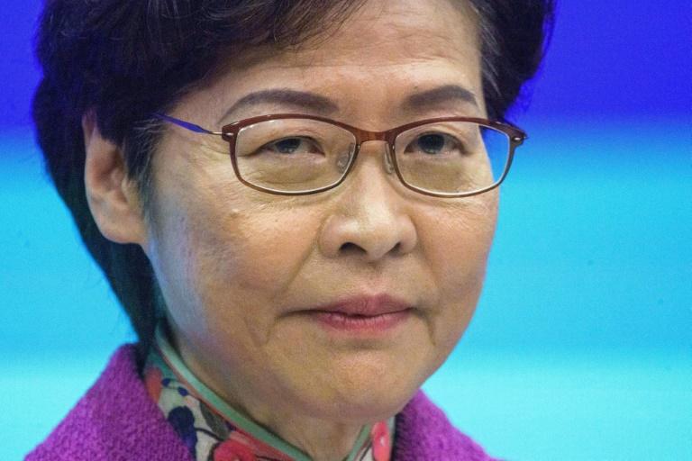 Hong Kong : Carrie Lam promet de rétablir l’« ordre » dans son discours annuel