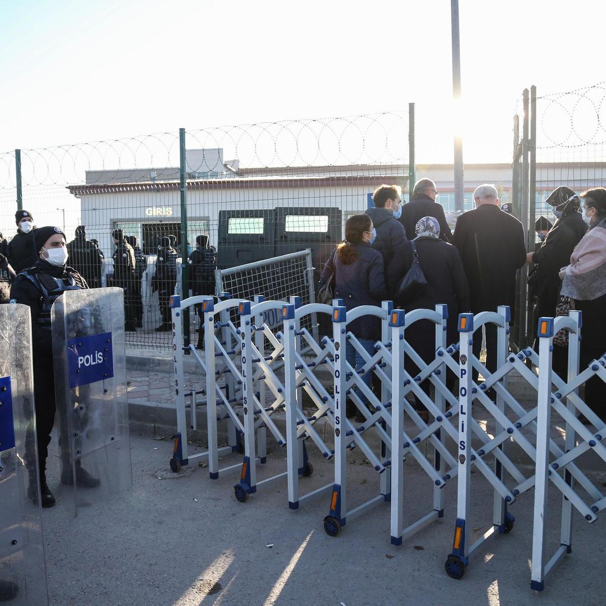 Turquie : Lourdes condamnations dans le maxi-procès du putsch manqué