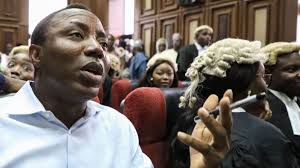 Nigéria : De nouveau arrêté, l’activiste Sowore a été «sévèrement battu»