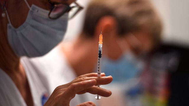 Les livraisons pour l’UE du vaccin Pfizer retardées pour «3 à 4 semaines»