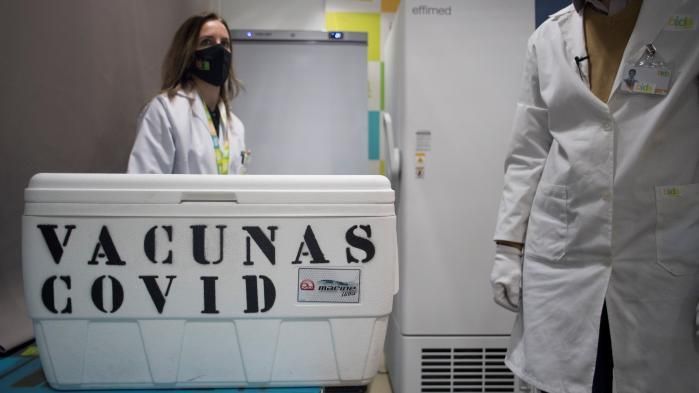 Polémique en Espagne : des militaires et politiques vaccinés alors qu’ils n’étaient pas prioritaires