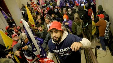 Destitution Le Sénat revit l’assaut sur le Capitole, au premier jour du procès de Trump