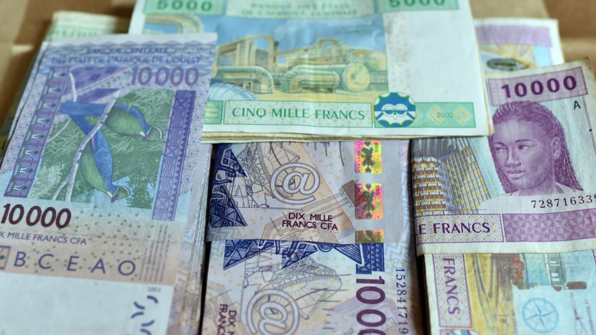 Blanchiment d’argent : Le Sénégal, le Burkina Faso, le Maroc et les Îles Caïman placés sous surveillance par le GAFI