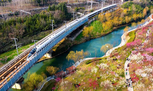 « La Chine continue à construire de nombreux chemins de fer dans les cinq ans à venir »