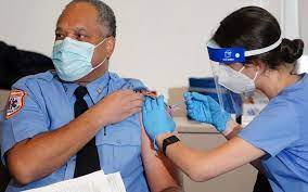 Plus de trois millions d'Américains vaccinés deux jours de suite