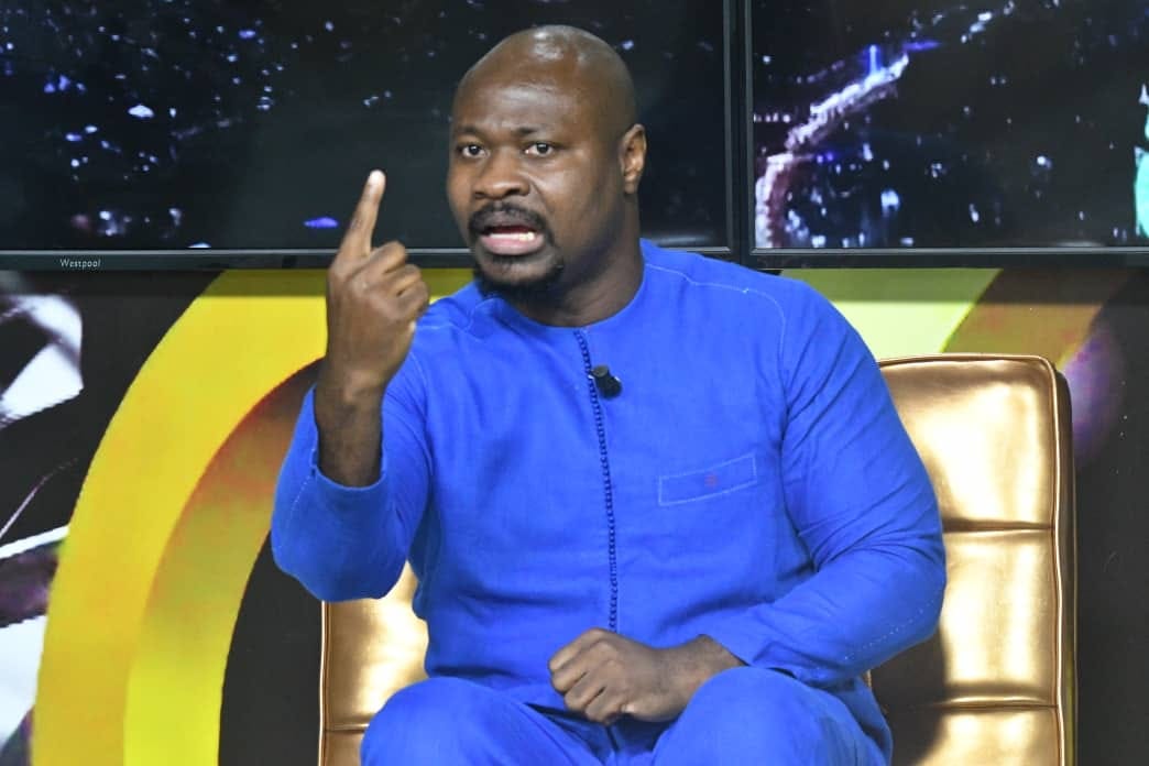 Guy Marius Sagna (g) et Assane Diouf en train de quitter la prison de Sébikhotane