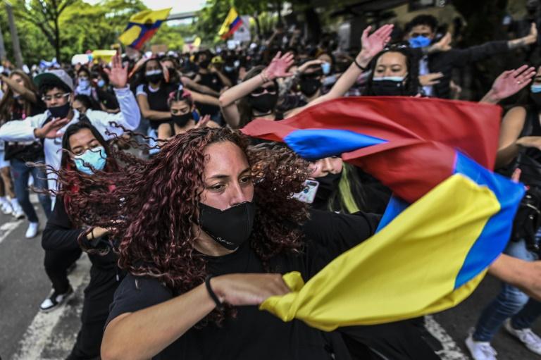 COLOMBIE : La communauté internationale condamne la répression