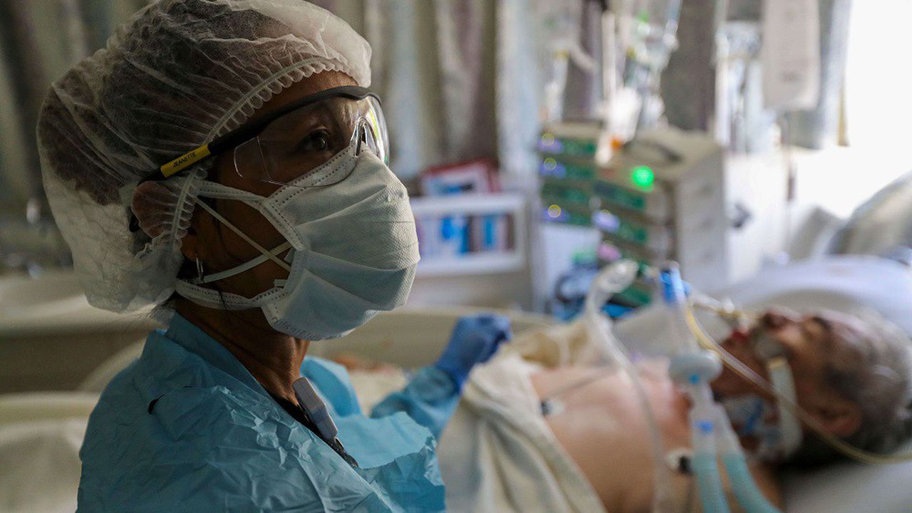 Bilan américain de la COVID-19 : Le nombre de morts sans « aucun doute » sous-évalué, selon le Dr Fauci