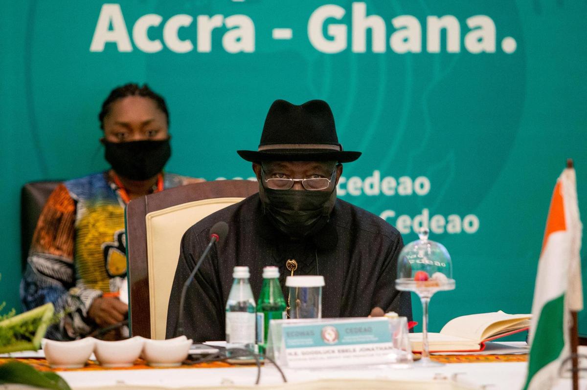 Suspension sans sanctions économiques : le Mali échappe aux foudres d'une Cedeao conciliante