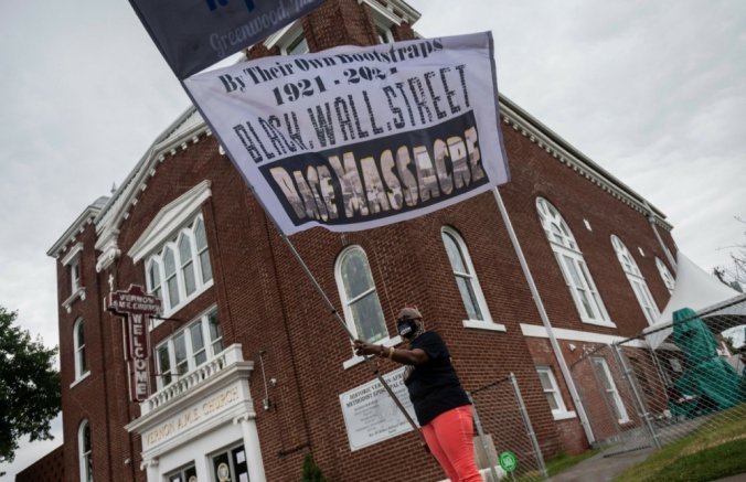 Massacre d’Afro-Américains : Cent ans après, Tulsa attend Biden et espère des réparations