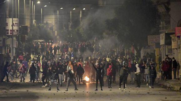 Troubles et manifestation contre les violences policières à Tunis
