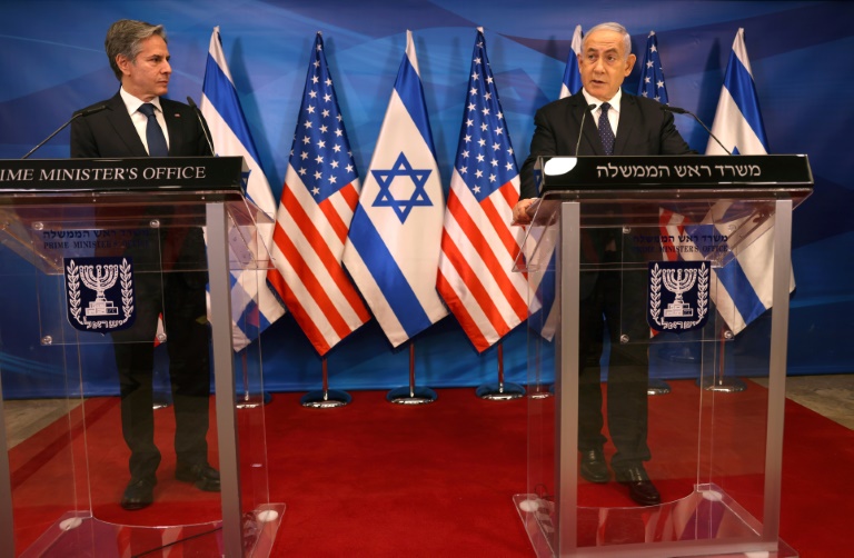 Anthony Blinken (g) et l'ex premier ministre Benjamin Netanyahu