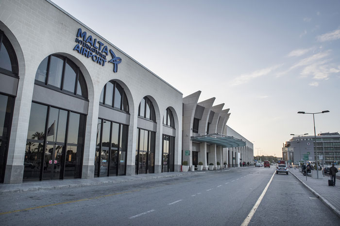 Malte: fermer les frontières est « contraire aux règles européennes » (ministre français)