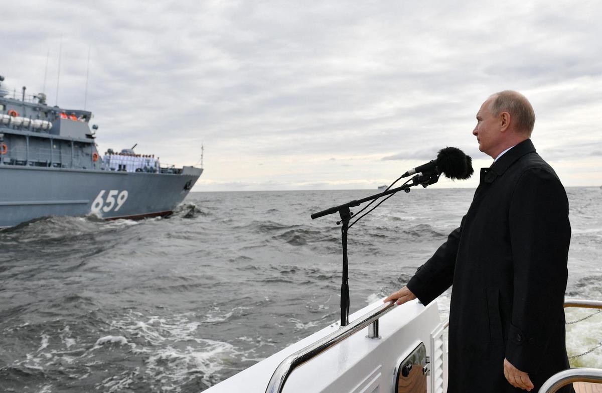Poutine hausse le ton : la flotte russe peut détruire «n’importe quelle cible»