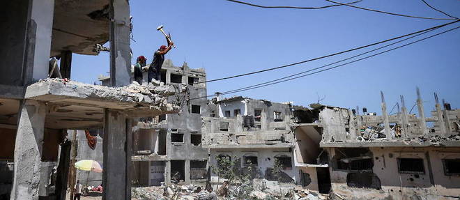 Israël bombarde Gaza en réponse à des lancers de ballons incendiaires