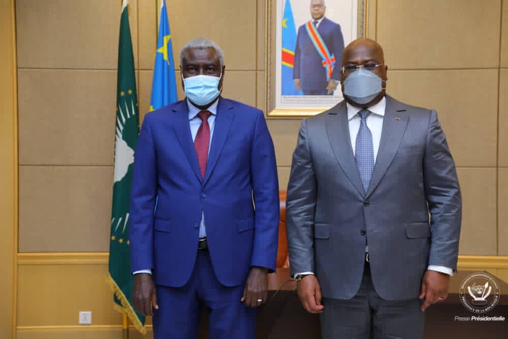 Le président en exercice (Felix Tshisékédi, à droite) et le président de la Commission de l'Union africaine (Moussa Faki Mahama)