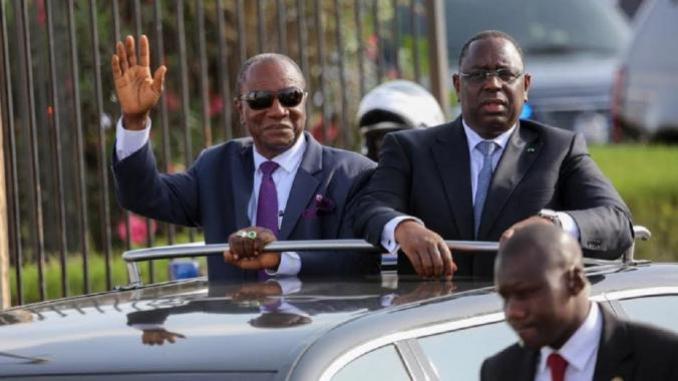 L'ex Président Alpha Condé avec Macky Sall lors d'une visite au Sénégal
