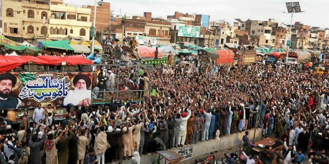 Pakistan : Trois policiers tués lors d’une manifestation islamiste hostile à la France
