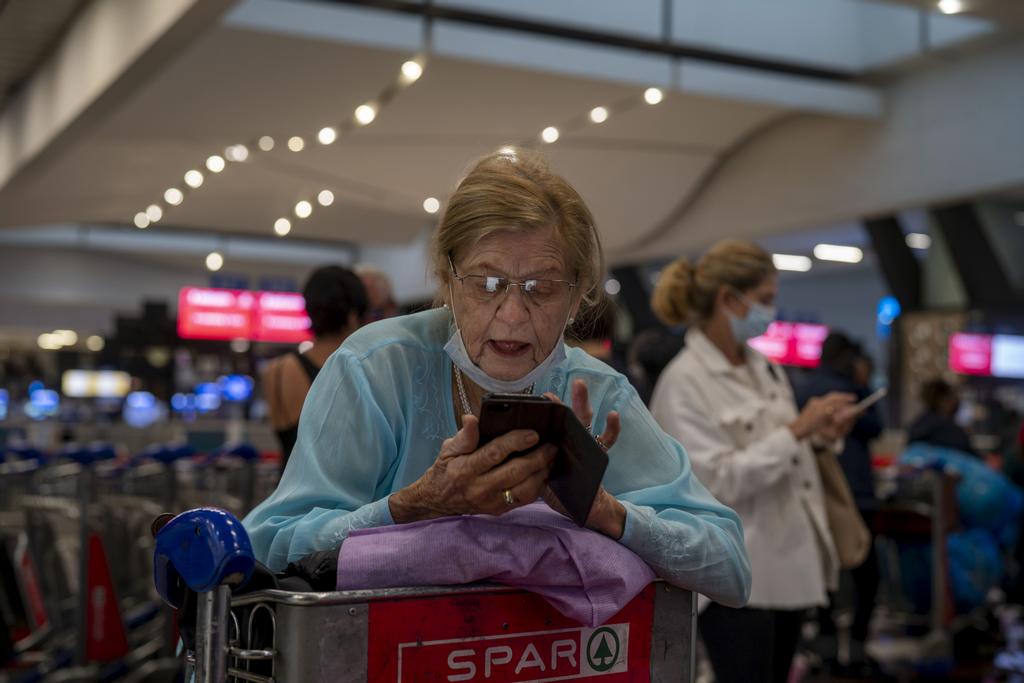 Variant Omicron - C'est le sauve-qui-peut à l’aéroport en Afrique du Sud