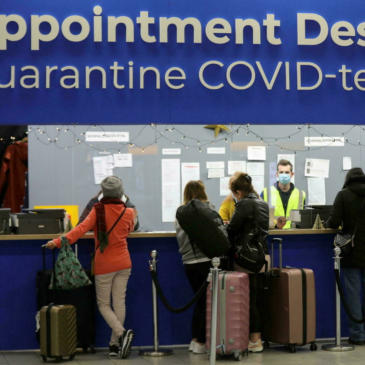 Omicron - Le risque reste «très élevé» selon l’OMS, multiplication des restrictions