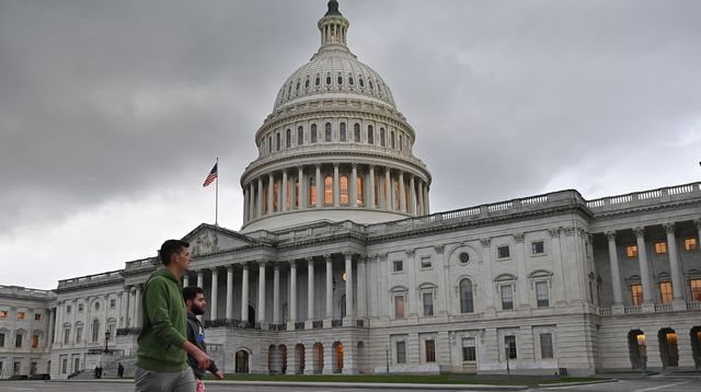 Du Capitole à la mairie, le Covid frappe les sphères politiques de Washington