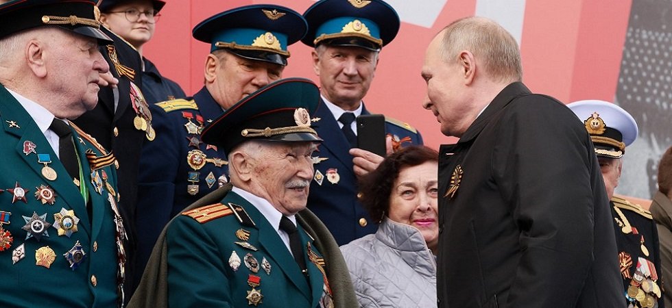 Commémorations du 9-Mai en Russie : Vladimir Poutine estime que l'invasion de l'Ukraine est une "riposte préventive"