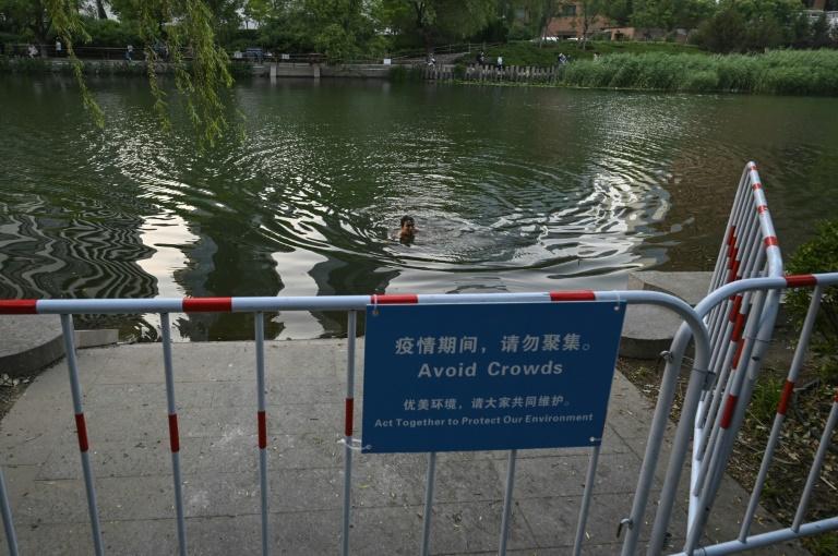 Chine - Les opposants à la Covid-19 se défoulent dans les parcs