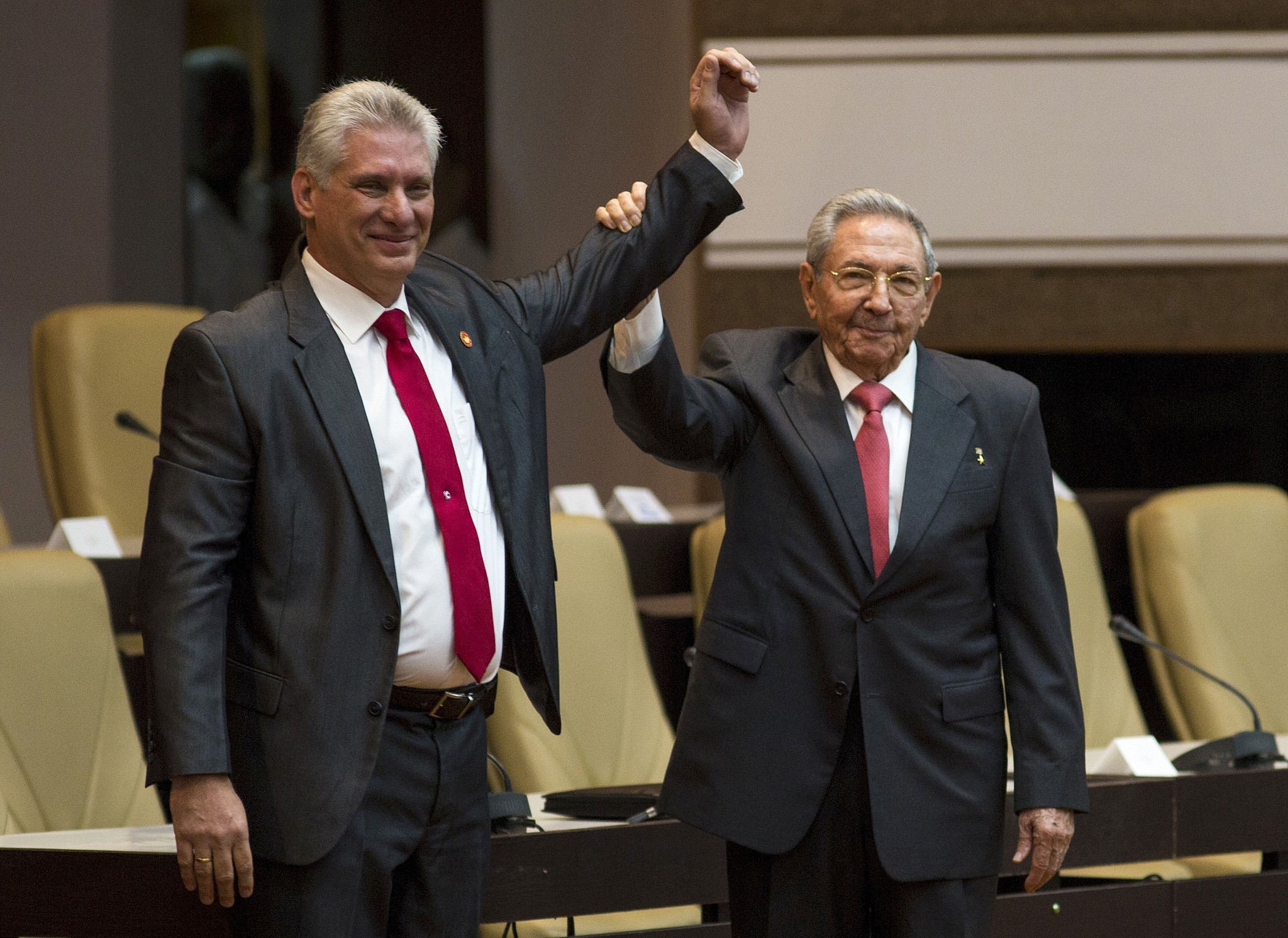 Les présidents cubain Miguel Diaz-Canel (G) et mexicain Andrés Manuel Lopez Obrador